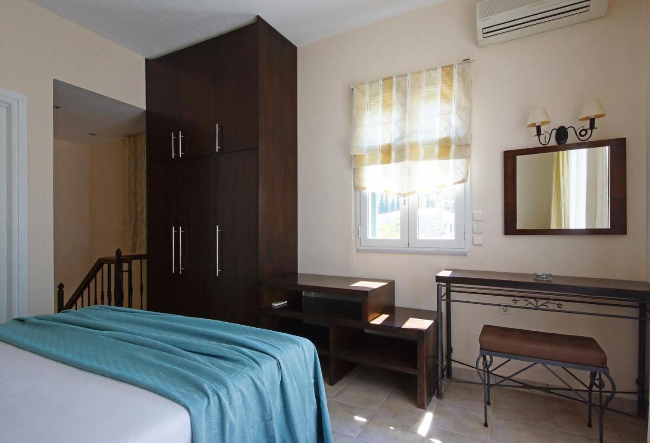 Aegean Villas Poros Town エクステリア 写真
